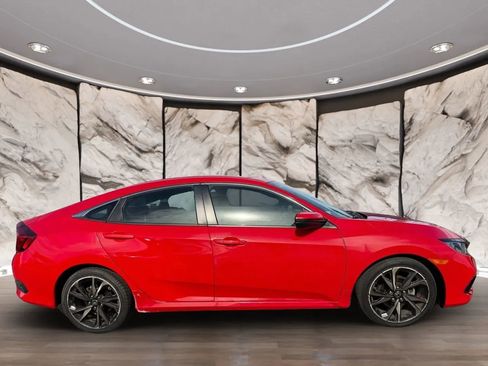 Used 2019 Honda Civic Sport image 4
