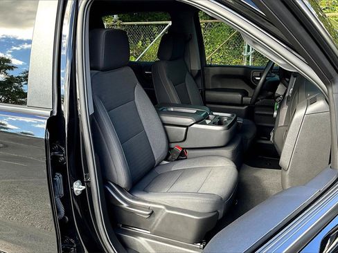 Used 2022 Chevrolet Silverado 1500 Custom Trail Boss w/ LPO, Dark Essentials Package image 7