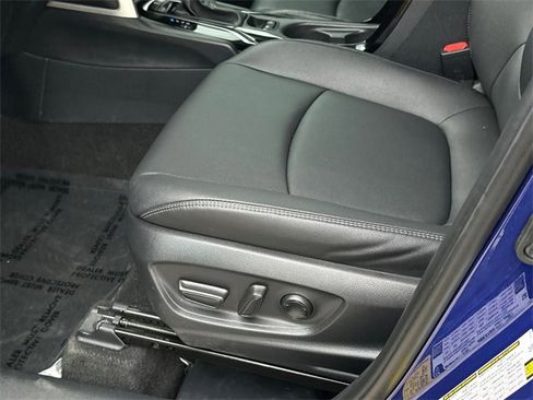 Certified 2022 Toyota Corolla Cross XLE image 22