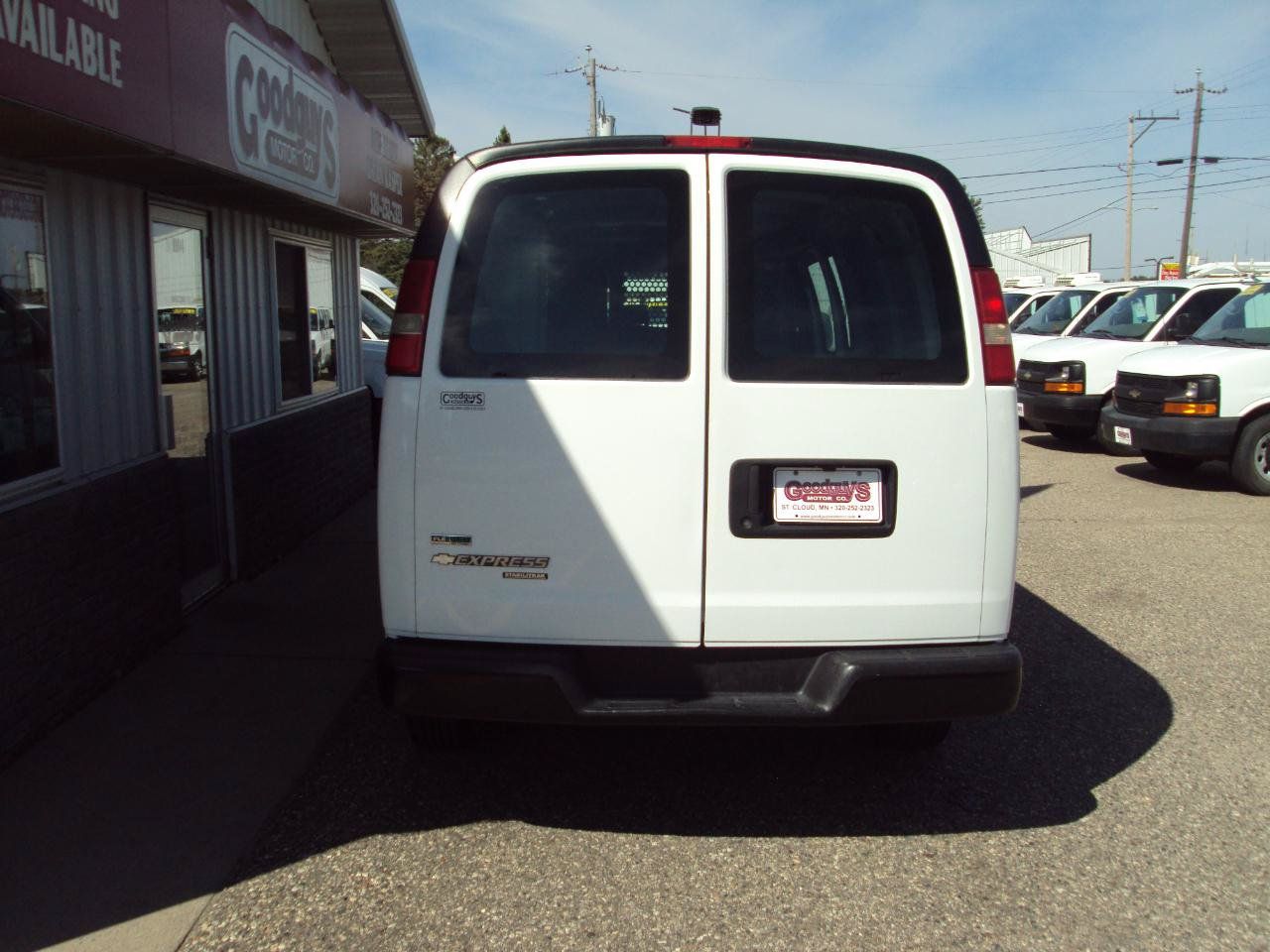 Used 2011 Chevrolet Express 3500 Extended w/ Power Package RWD image 3