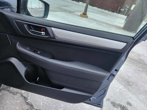 Used 2016 Subaru Outback 2.5i Premium image 18