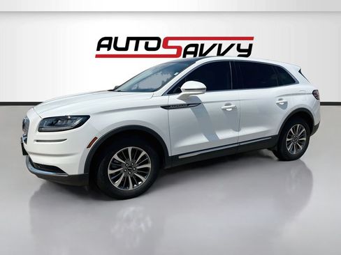 Used 2022 Lincoln Nautilus Reserve w/ Luxury Package FWD image 3
