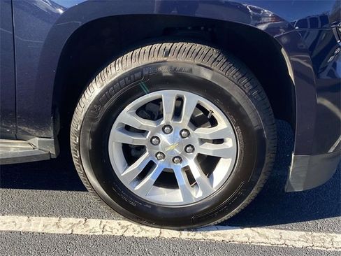 Used 2017 Chevrolet Tahoe LT w/ Luxury Package image 10