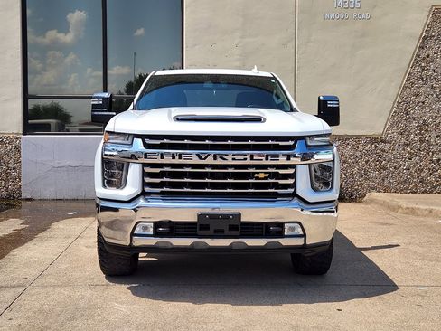Used 2020 Chevrolet Silverado 2500 LTZ image 3
