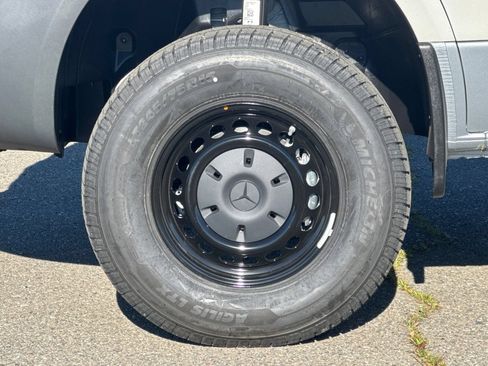 New 2025 Mercedes-Benz Sprinter 2500 image 10