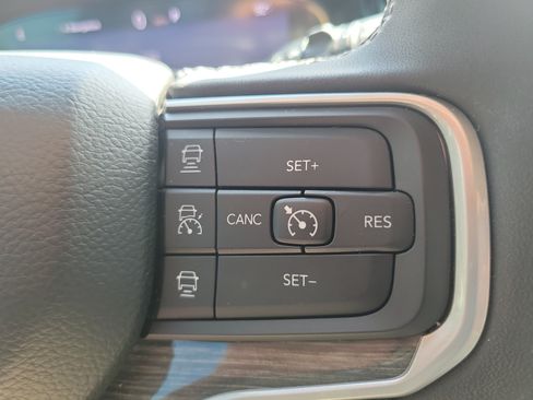 Used 2022 Jeep Wagoneer Series III w/ Convenience Group I RWD image 20