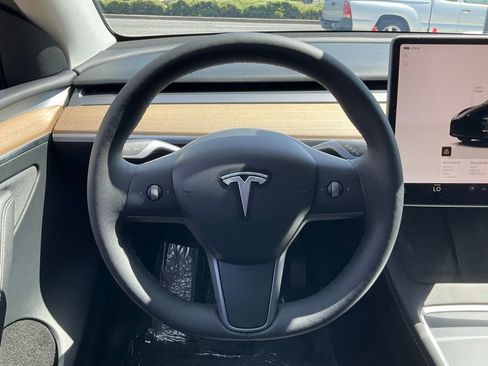 Used 2023 Tesla Model Y Long Range image 50