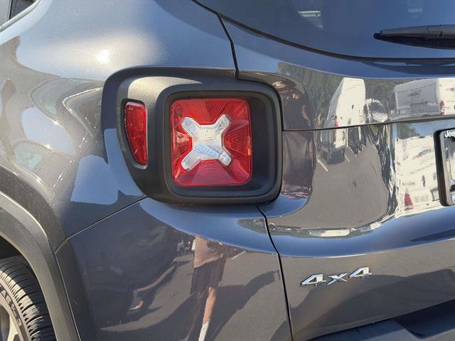 Used 2022 Jeep Renegade Limited w/ Sun, Sound & Wheels Group AWD/4WD image 9