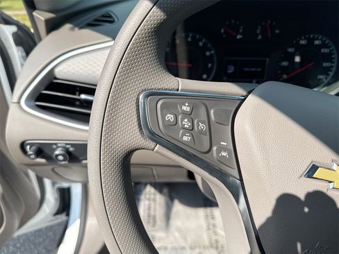 Used 2024 Chevrolet Malibu LS image 17