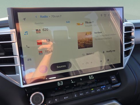 Used 2025 Toyota Tundra Platinum image 22