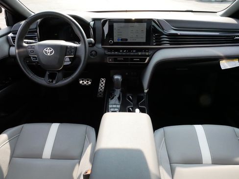 Certified 2025 Toyota Camry SE w/ Convenience Package AWD/4WD image 10