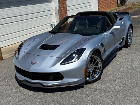 Used 2017 Chevrolet Corvette Grand Sport RWD image 10