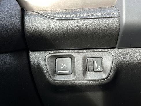 Used 2020 GMC Acadia Denali image 23