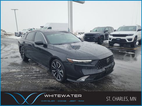 Used 2024 Honda Accord Touring image 1
