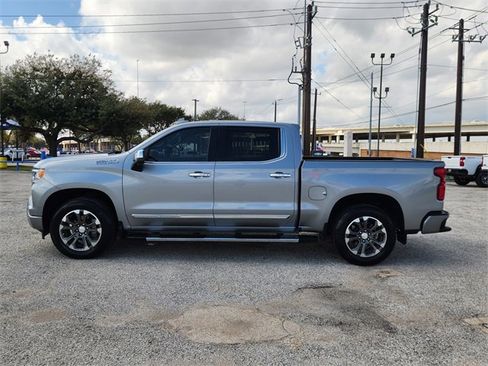Used 2024 Chevrolet Silverado 1500 High Country w/ Technology Package image 4