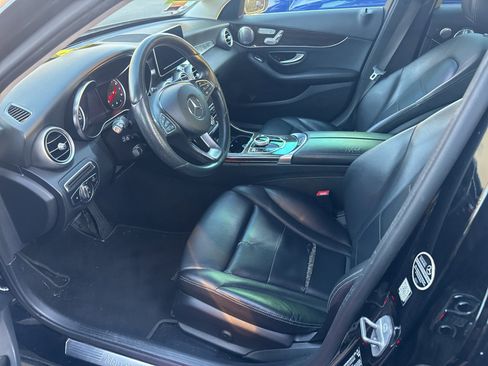 Used 2018 Mercedes-Benz C 300 4MATIC Sedan image 4