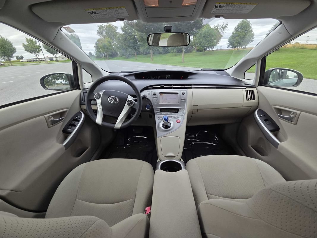 Used 2013 Toyota Prius Two FWD image 15