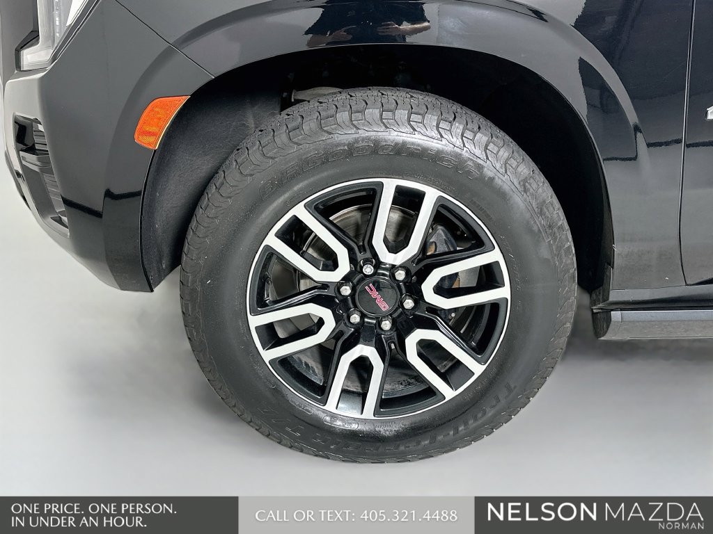 Used 2022 GMC Yukon XL AT4 AWD/4WD image 35