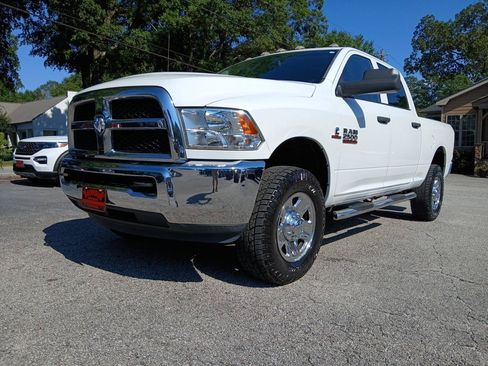 Used 2017 RAM 2500 Tradesman w/ Chrome Appearance Group AWD/4WD image 2