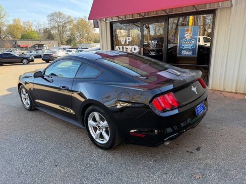 Used 2017 Ford Mustang Coupe image 6