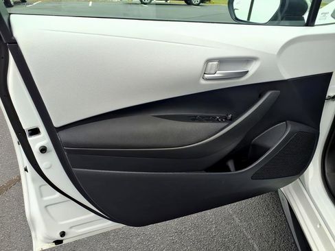 Used 2026 Toyota Corolla SE FWD image 15