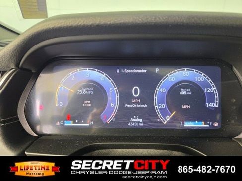 Used 2024 Jeep Grand Cherokee Altitude AWD/4WD image 18