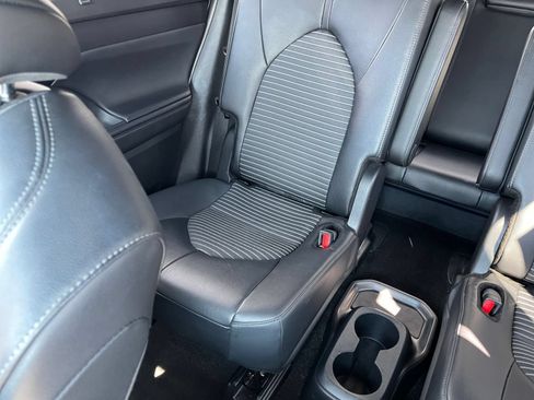 Used 2025 Toyota Highlander XSE AWD/4WD image 42