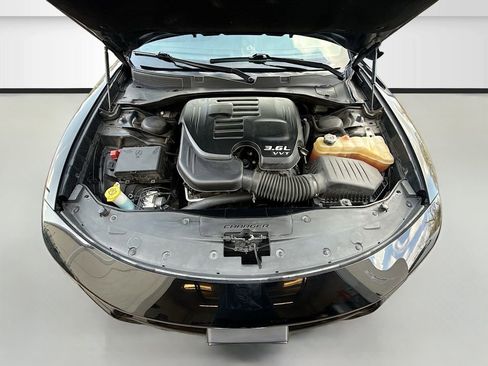 Used 2022 Dodge Charger SXT w/ Leather Interior Group RWD image 30