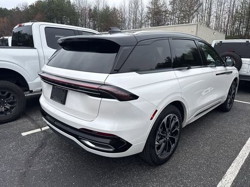 Used 2026 Lincoln Nautilus Reserve image 22