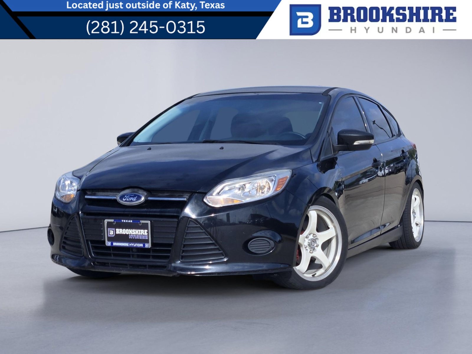 Used 2014 Ford Focus SE FWD image 1