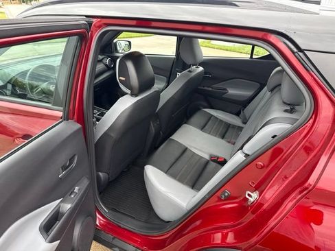 Used 2024 Nissan Kicks SR w/ SR Premium Package FWD image 23