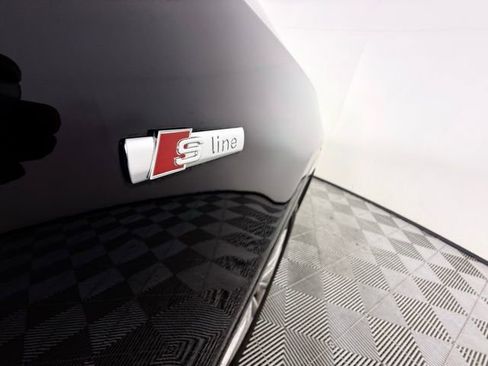 Used 2018 Audi Q3 2.0T Premium image 32