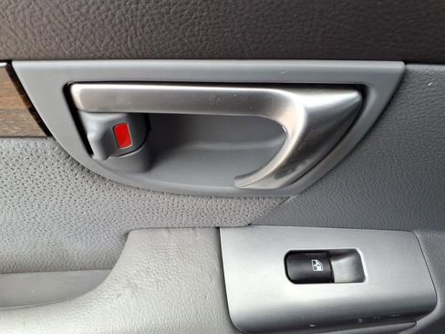 Used 2011 Hyundai Santa Fe SE image 14