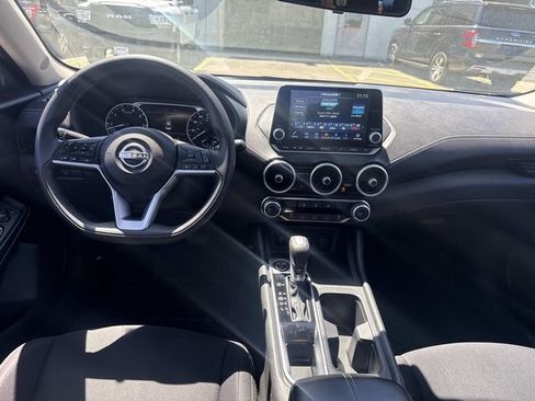 Used 2024 Nissan Sentra SV FWD image 14