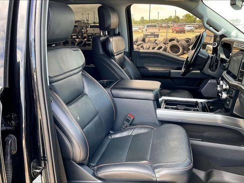 Used 2023 Ford F350 Lariat w/ Lariat Ultimate Package AWD/4WD image 29