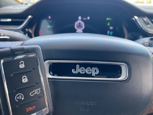 Used 2023 Jeep Grand Cherokee Summit image 53