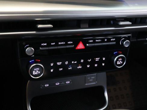 New 2026 Hyundai Ioniq 9 SEL image 13