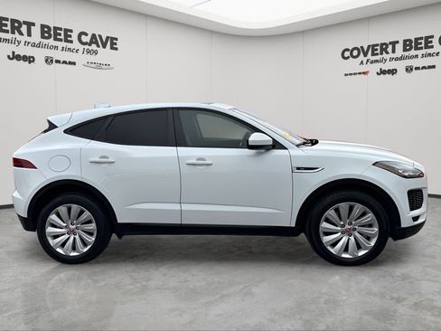 Used 2019 Jaguar E-PACE SE image 11