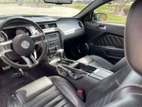 Used 2010 Ford Mustang Coupe RWD image 55