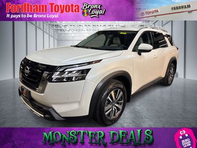 Used 2024 Nissan Pathfinder SL
