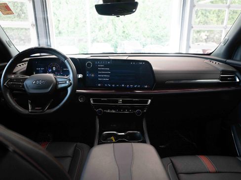 Used 2024 Chevrolet Traverse RS AWD/4WD image 20