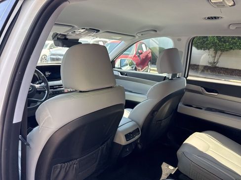 Used 2025 Hyundai Palisade SEL image 13