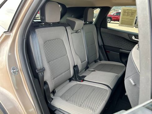 Used 2020 Ford Escape SE image 21