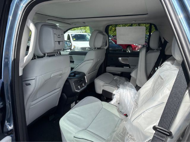 New 2027 Ford Expedition Platinum w/ Platinum Ultimate Package AWD/4WD image 13