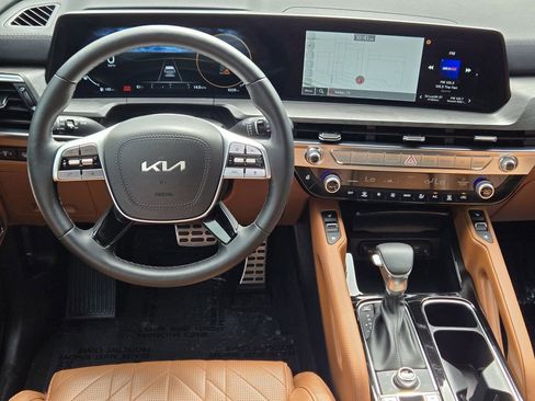 Certified 2025 Kia Telluride SX X-Line AWD/4WD image 10