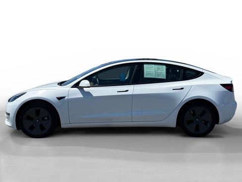 Used 2023 Tesla Model 3 Standard Range RWD image 2