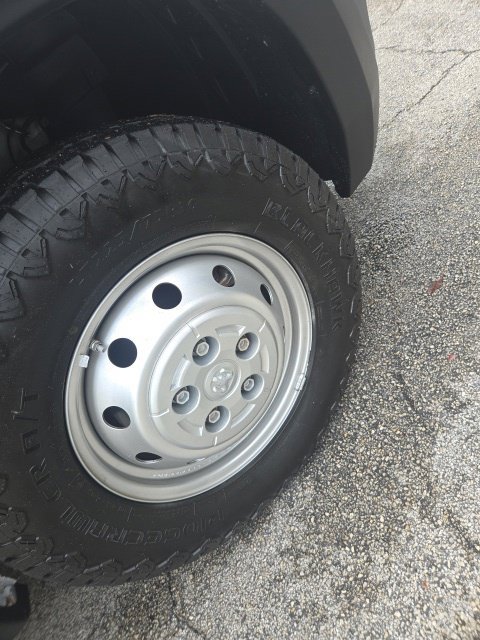 Used 2023 RAM ProMaster 2500 FWD image 9