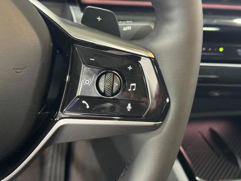 New 2026 BMW 530i xDrive w/ Convenience Package image 29