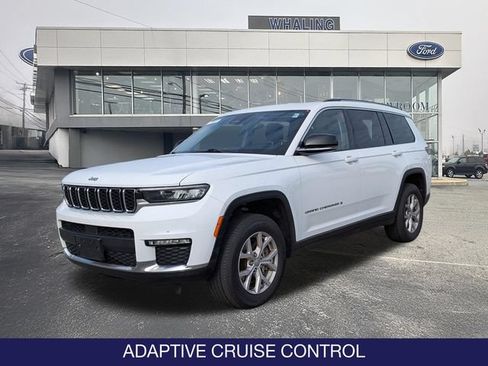 Used 2022 Jeep Grand Cherokee L Limited AWD/4WD image 2