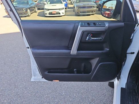 Used 2022 Toyota 4Runner TRD Sport image 9